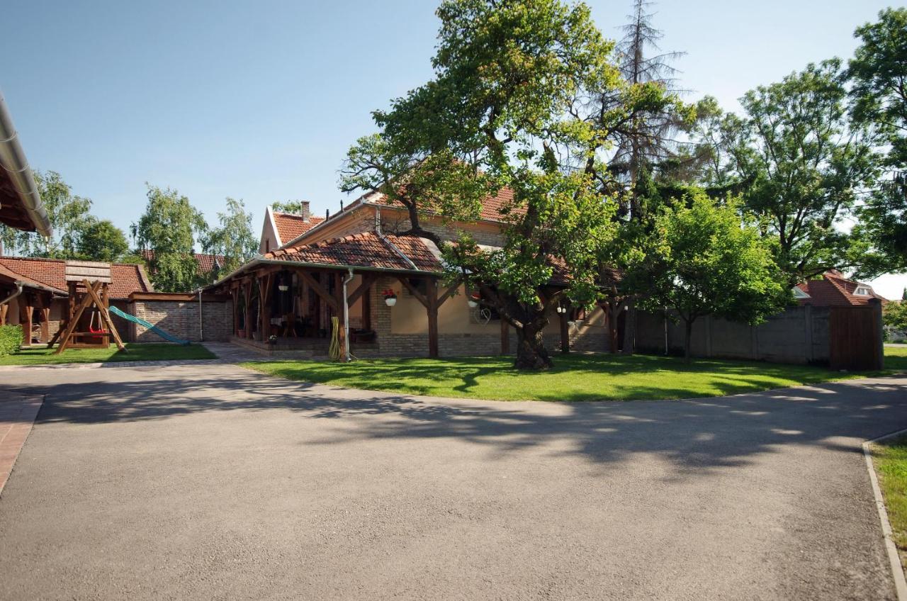 Villa Rusztika Jula Exterior foto