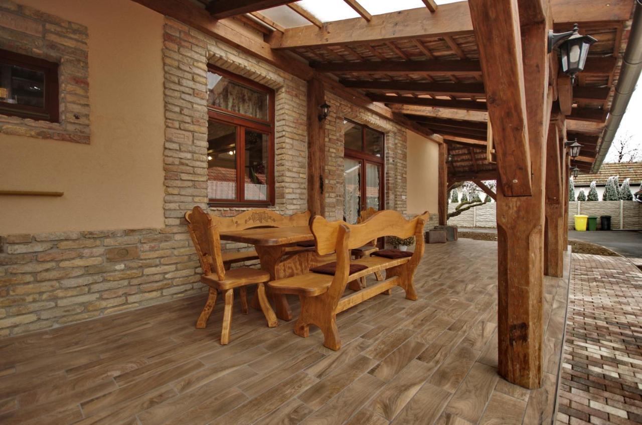 Villa Rusztika Jula Exterior foto